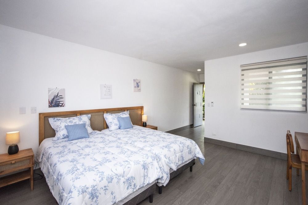 Design Twin Room