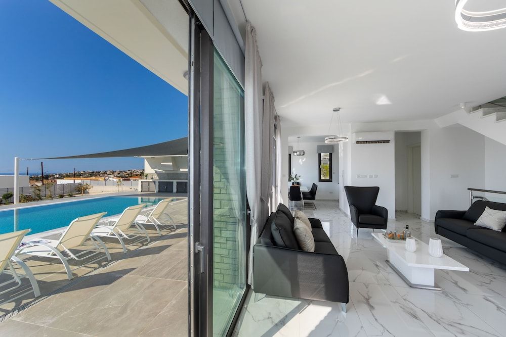 undefined Villa Andromeda Sea Caves 10