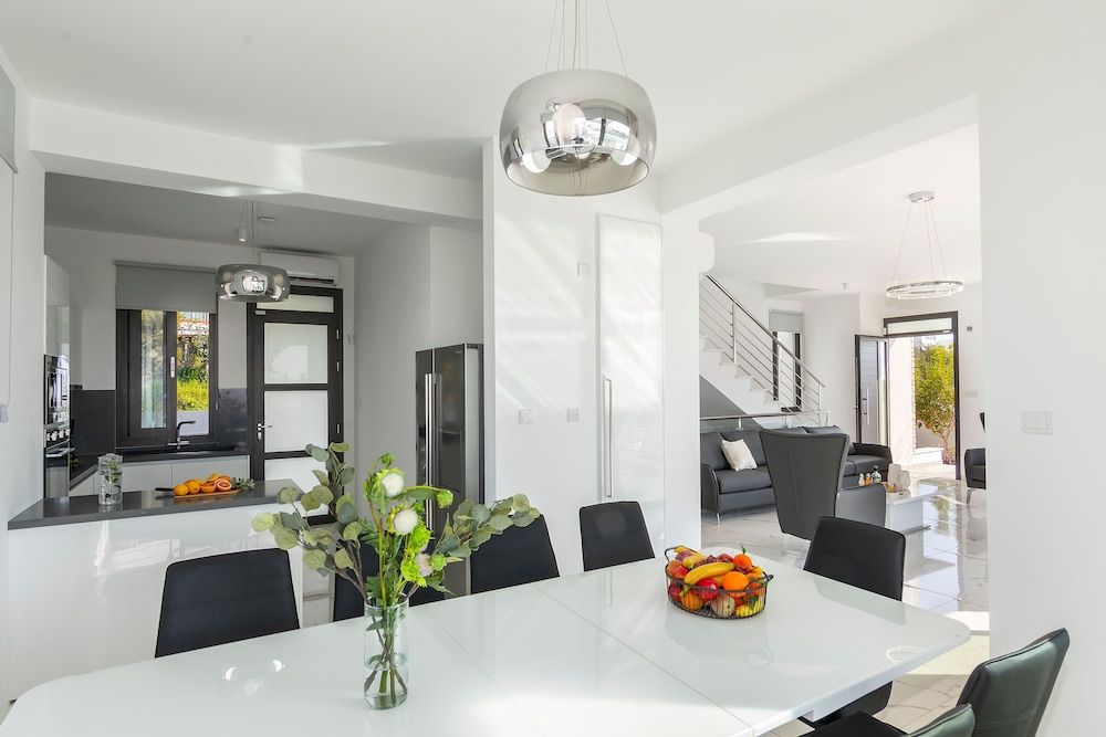 undefined Villa Andromeda Sea Caves 6