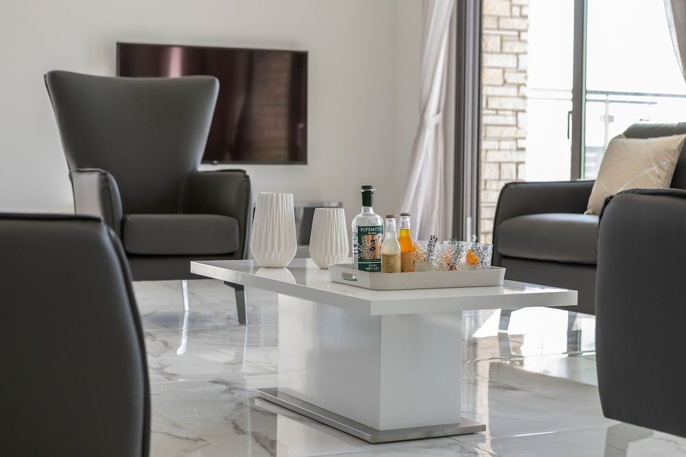 undefined Villa Andromeda Sea Caves 3