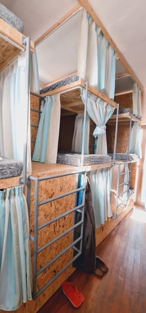 Bee Hostel Paphos Economy Shared Dormitory, Men only 6