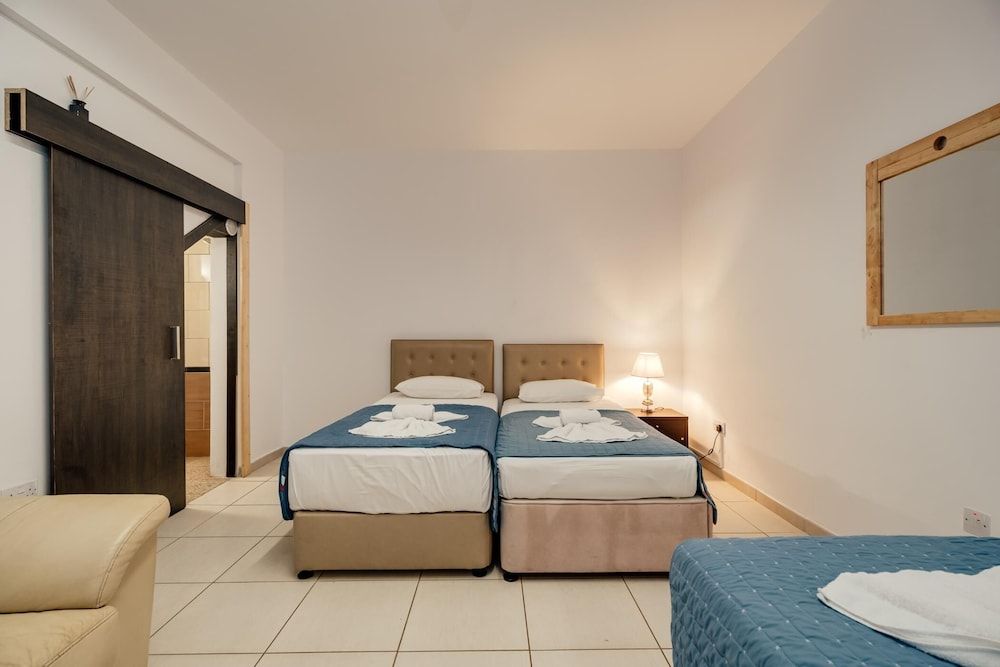 Seafront Protaras Luxury Resort Deluxe Villa (No.10) 4