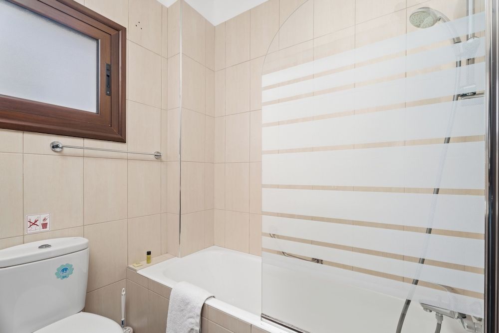 Seafront Protaras Luxury Resort Villa, Hot Tub (No.7) 12