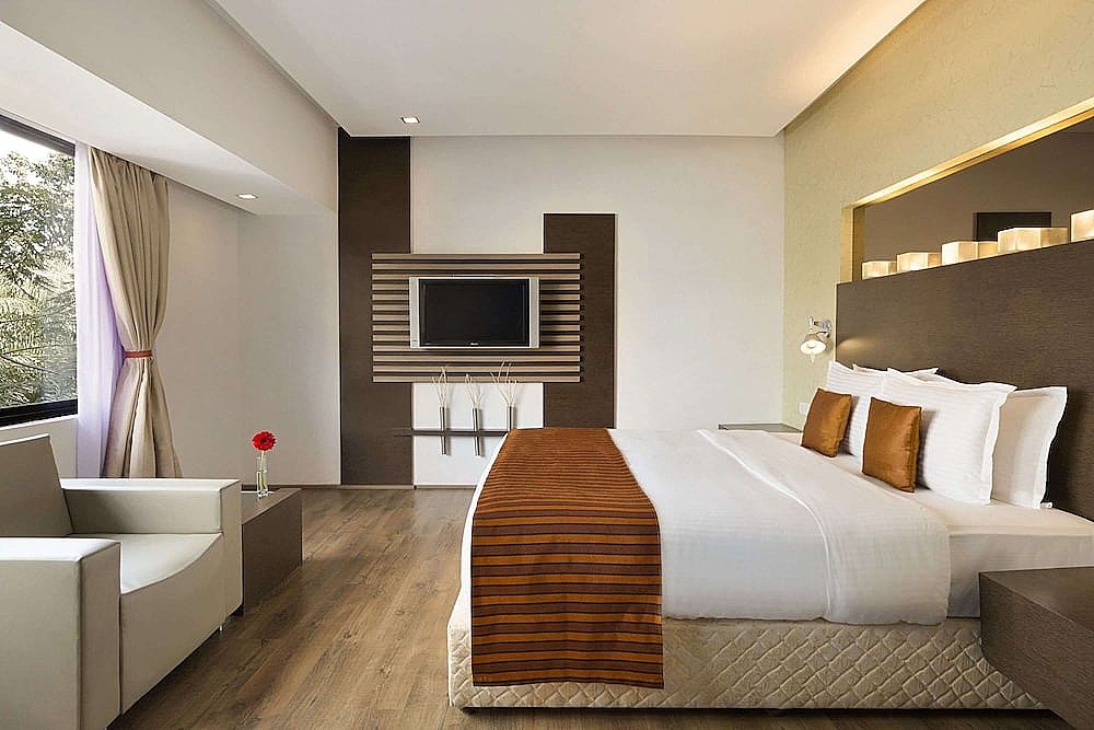 Ramada by Wyndham Chennai Egmore 1 King Bed Executive Non Smoking Room