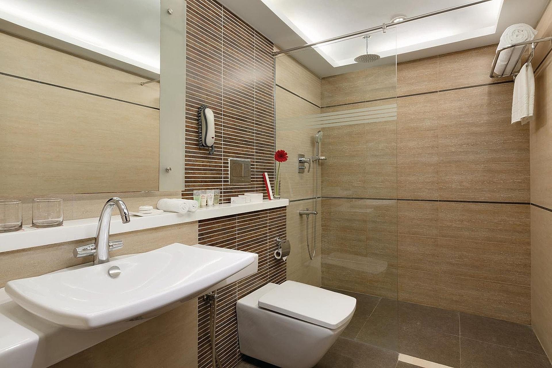 Ramada by Wyndham Chennai Egmore 1 King Bed Executive Non Smoking Room 5