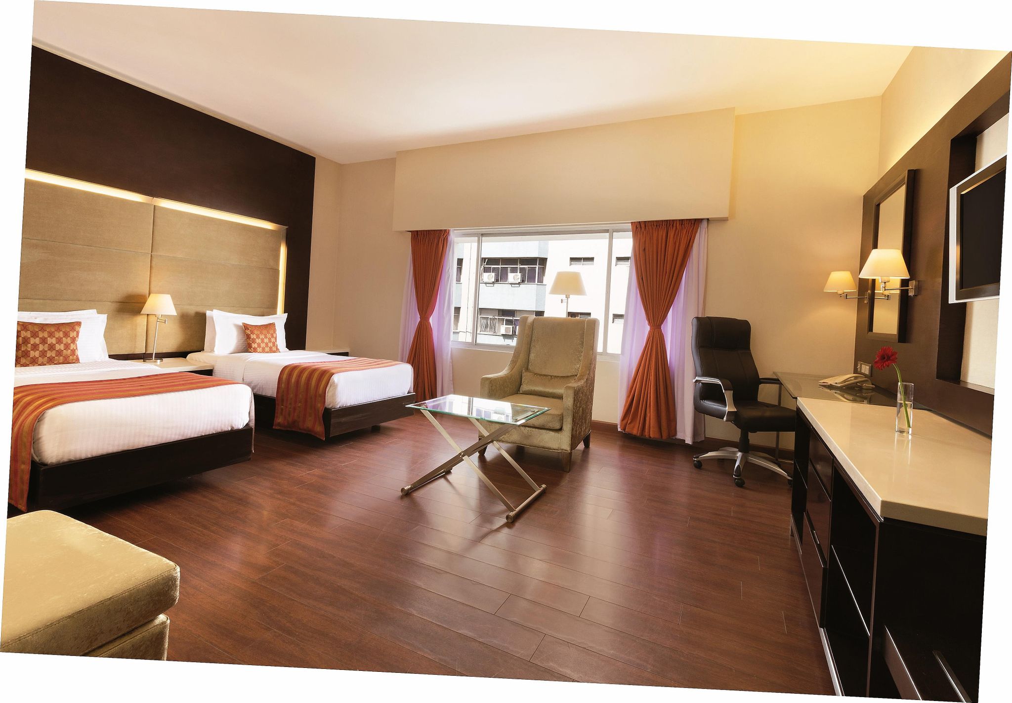 Ramada by Wyndham Chennai Egmore 1 King Bed Executive Non Smoking Room 4