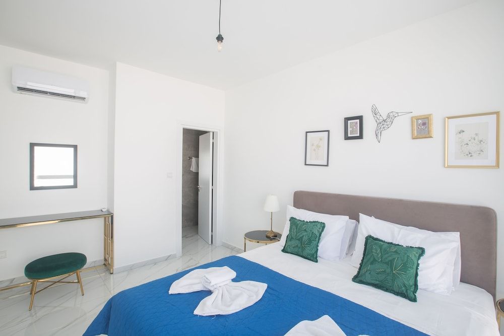 Villa, 4 Bedrooms, Terrace, Garden View