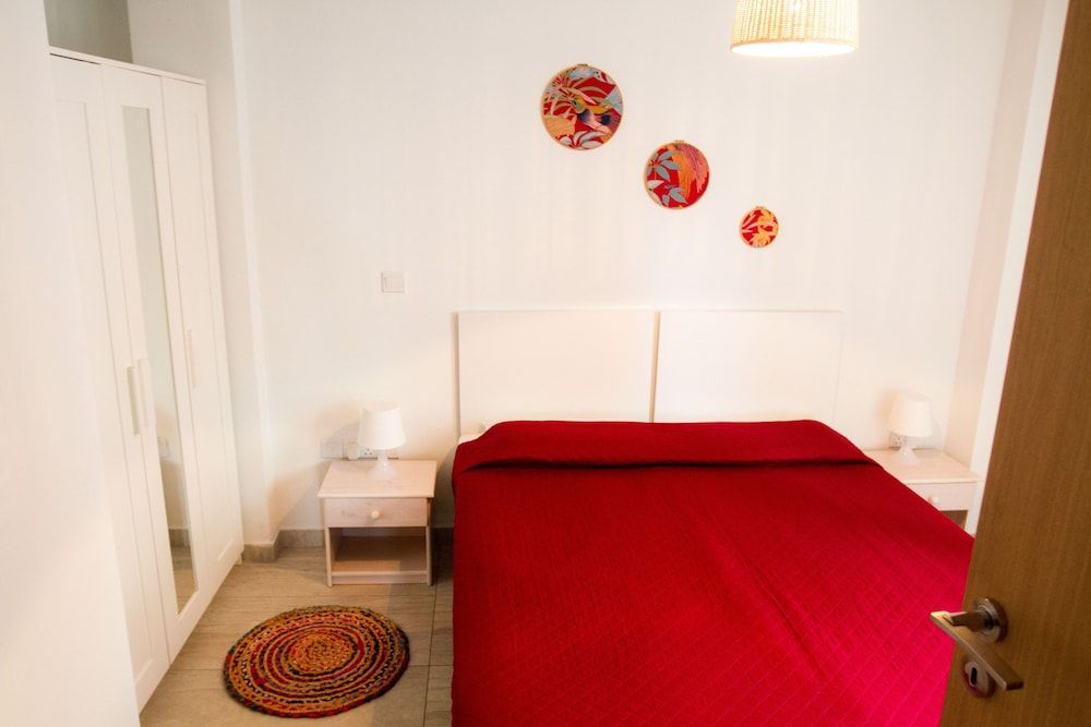 Design Apartment (Red)