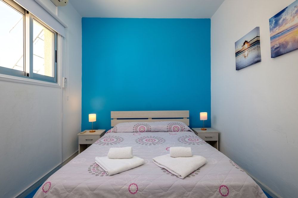Anonymous - 2BR - 2Floors - Central