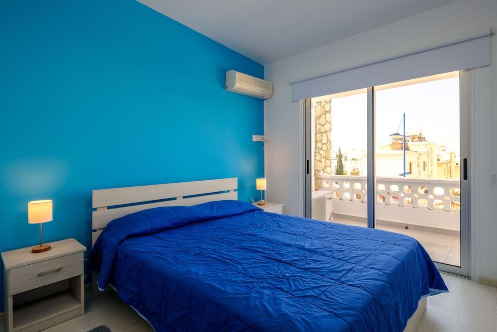 Anonymous - 2BR - 2Floors - Central