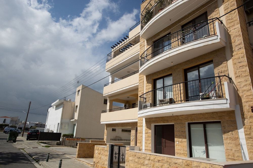 undefined Laila's Comfortable City Apartment 4