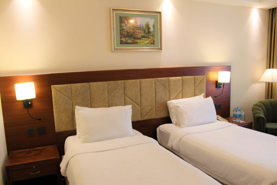 The Accord Metropolitan Superior Twin 5