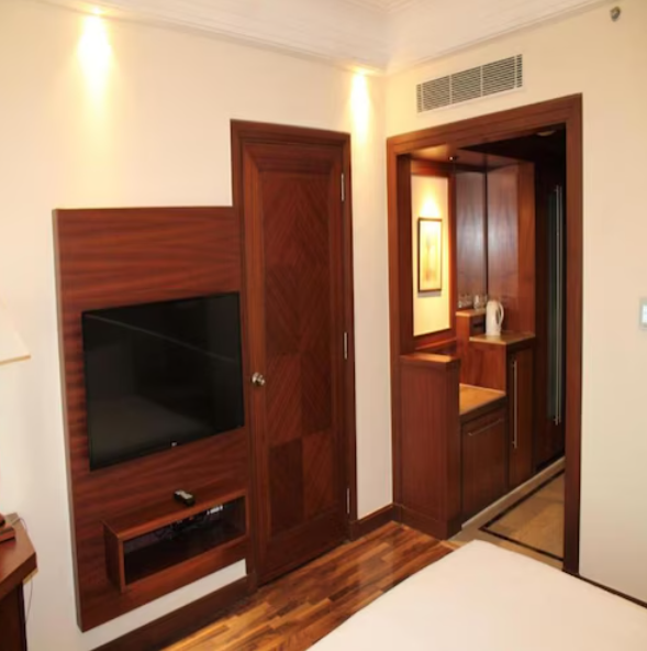 The Accord Metropolitan Superior Twin 11