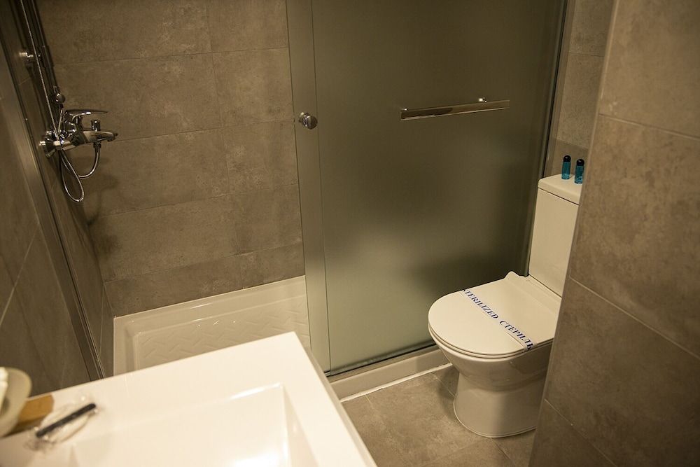 Jimmy's Suites Twin Room, Balcony 15