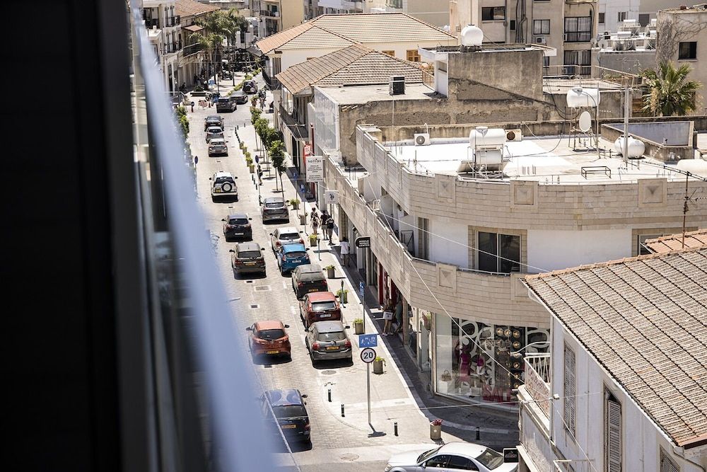 Jimmy's Suites Double Room, Balcony 14