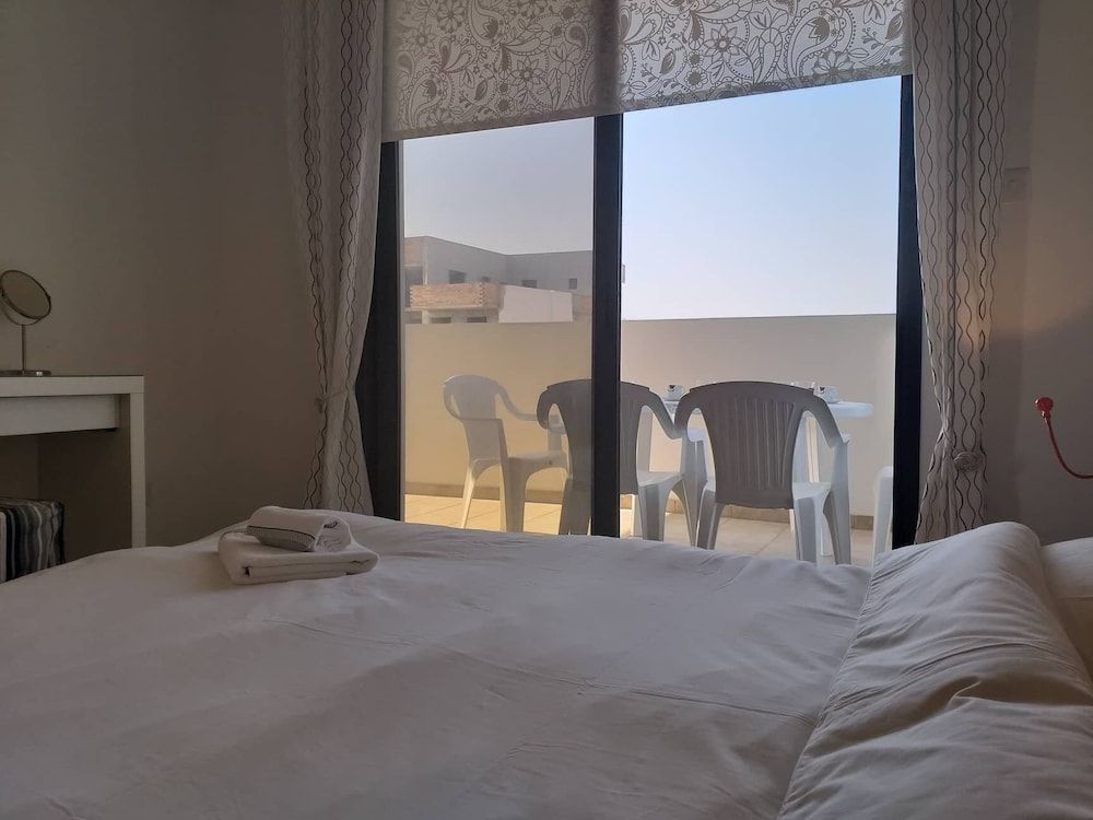 undefined Horizon Luxury Apartment 4 10