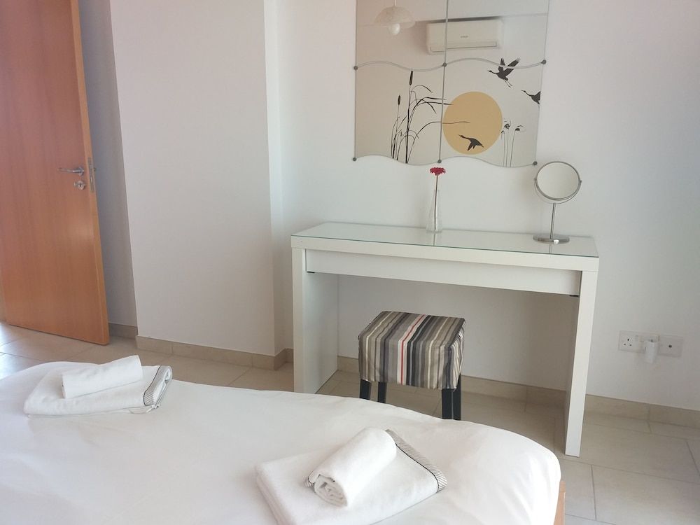 undefined Horizon Luxury Apartment 4 8