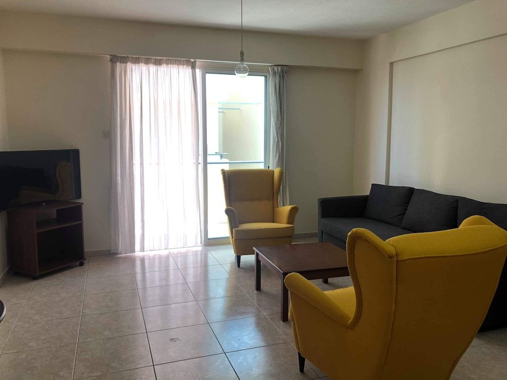 undefined 1 Bedroom Apartment near Beach 10