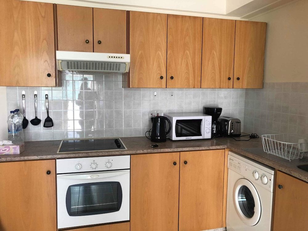 undefined 1 Bedroom Apartment near Beach 6