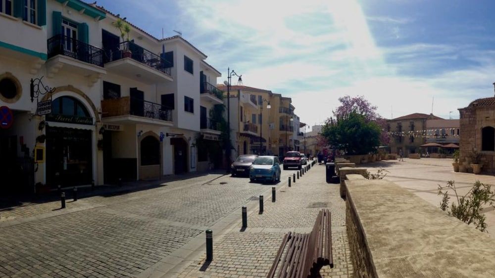 undefined Ne'r Beach Calm Place 9