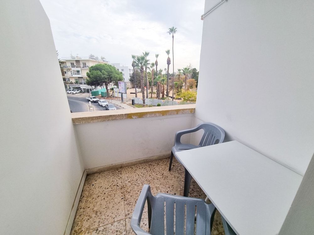 undefined Gardenrooms Larnaca 5