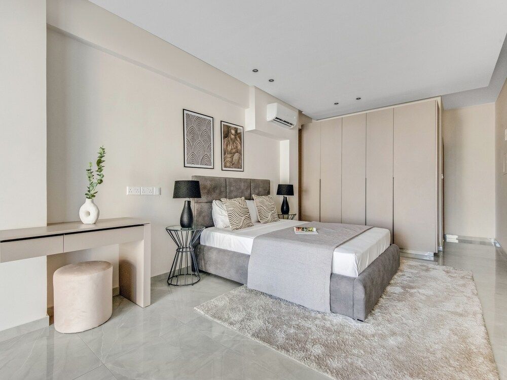 undefined Sanders Crystal - Darling 2-bdr Apt w Balcony 10