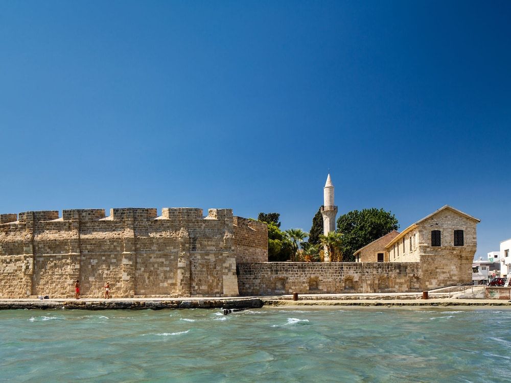 undefined Sanders Crystal - Inviting 2-bdr Apt w Balcony 6