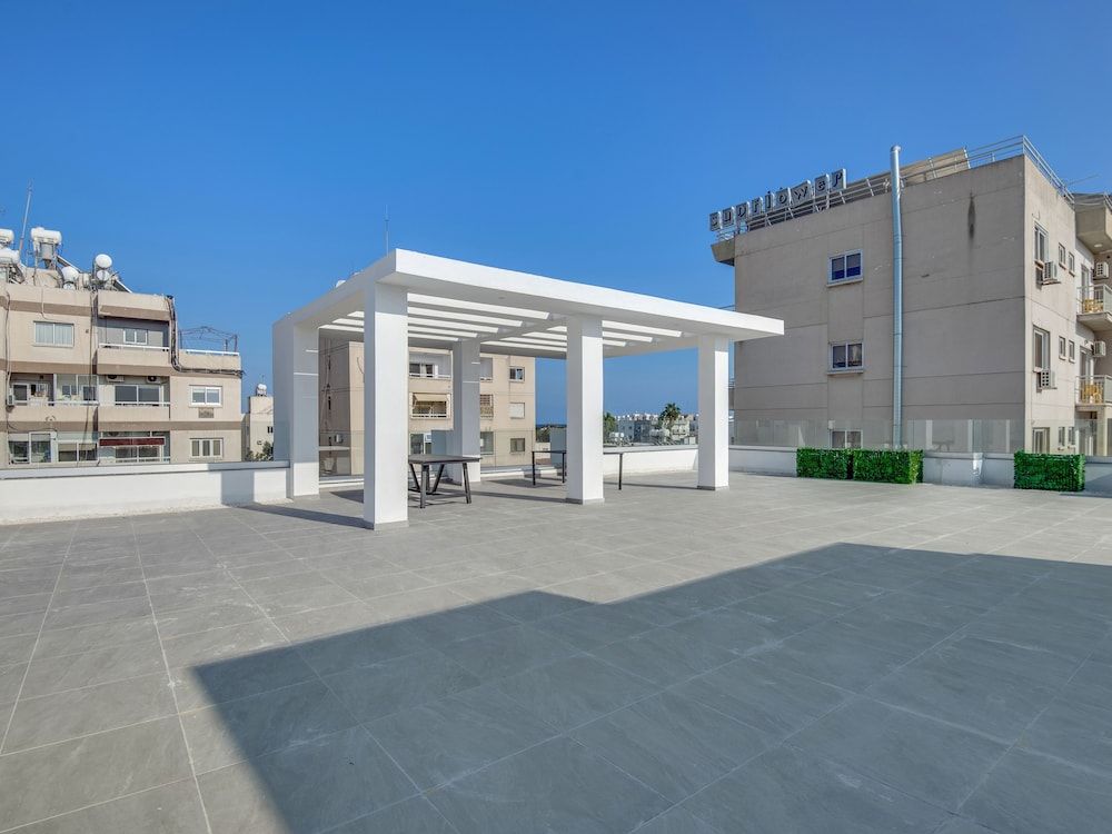 undefined Sanders Crystal - Cool 2-bdr Apt w Terrace 7