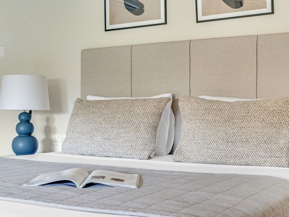 undefined Sanders Crystal - Great 1-bdr Apt w City View 10