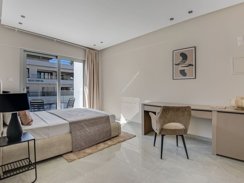 undefined Sanders Crystal - Dreamy 3-bdr Apt w Balconies 9