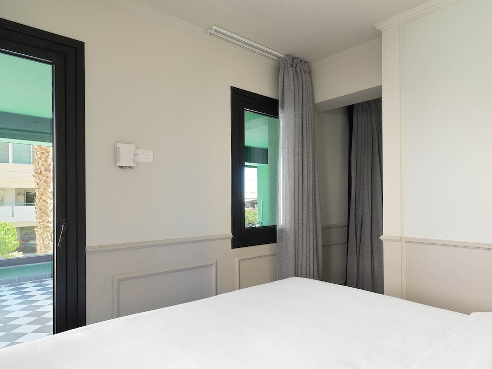 LIV The City Suites Classic Suite 14