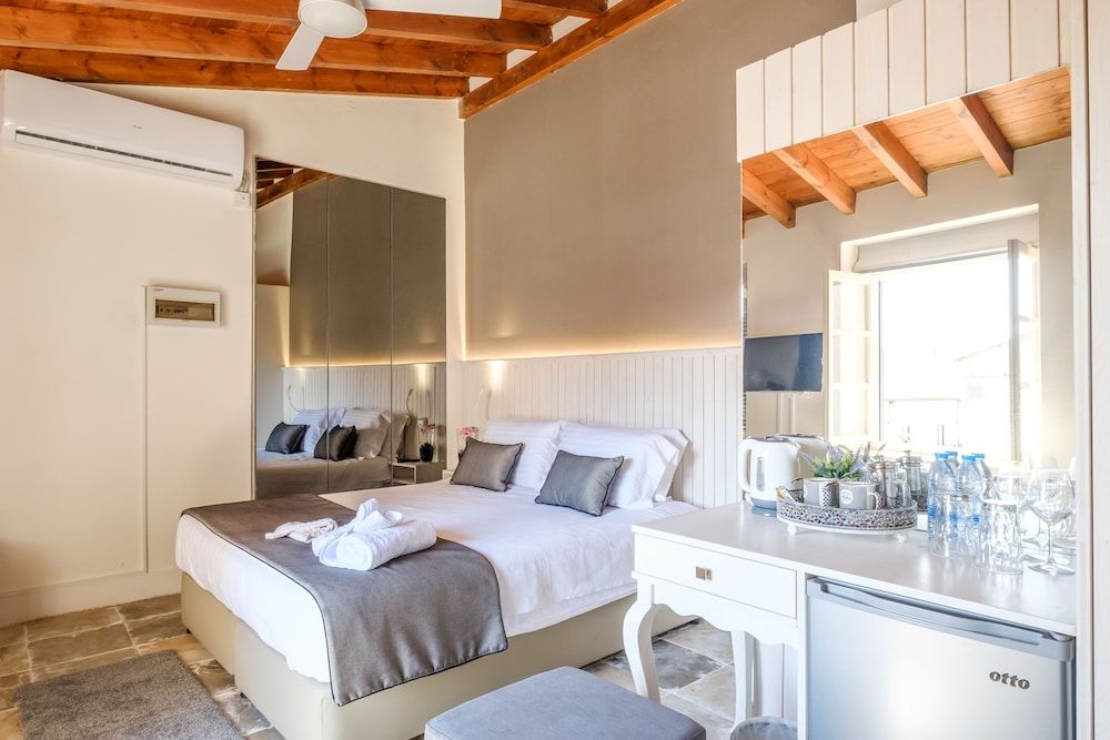 Limassol Old Town Mansion Deluxe Double Room, 1 Queen Bed, Non Smoking, City View 13