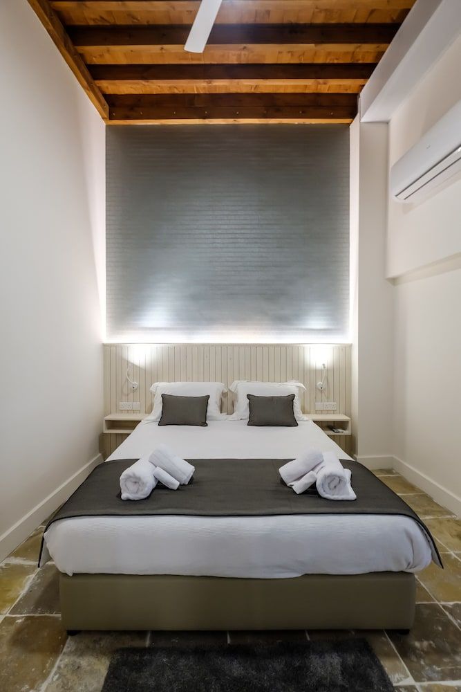 Limassol Old Town Mansion Basic Double Room, 1 Queen Bed, Non Smoking, City View 3