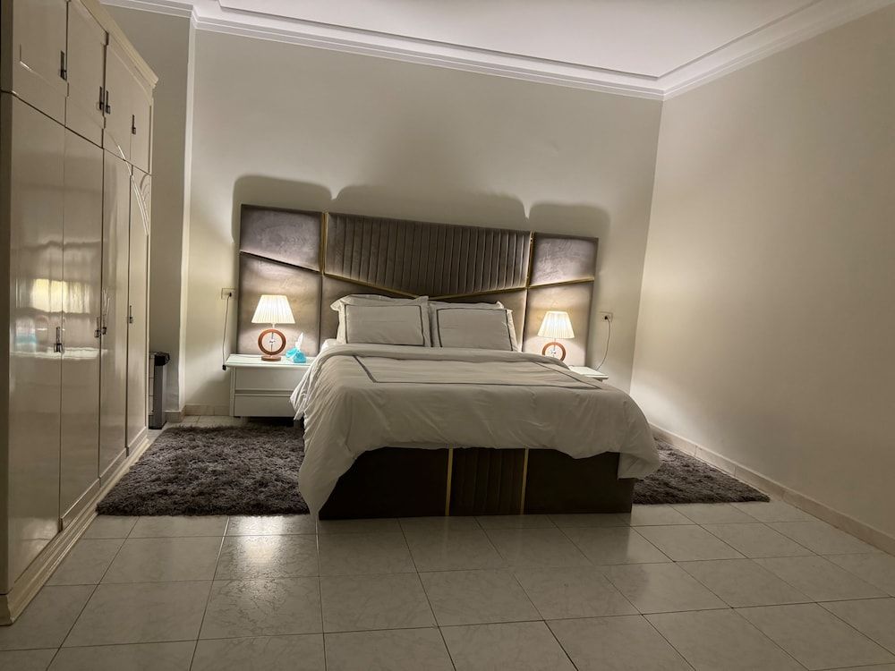 Nile View 2-bed Apartment in Zamalek Cairo Apartment 4