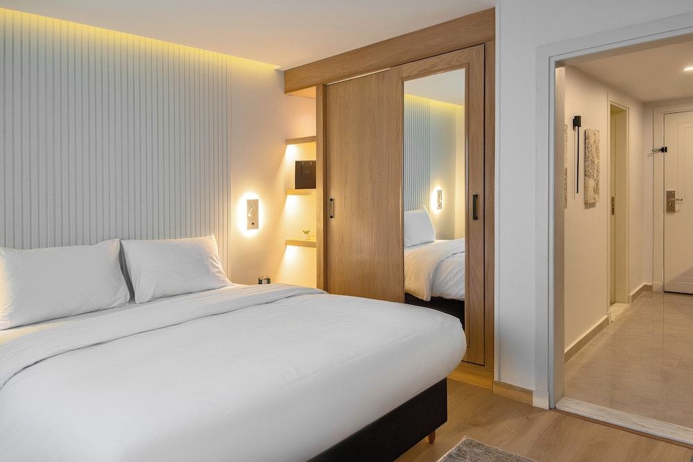 undefined Parkside Boutique Furnished Apartments 6