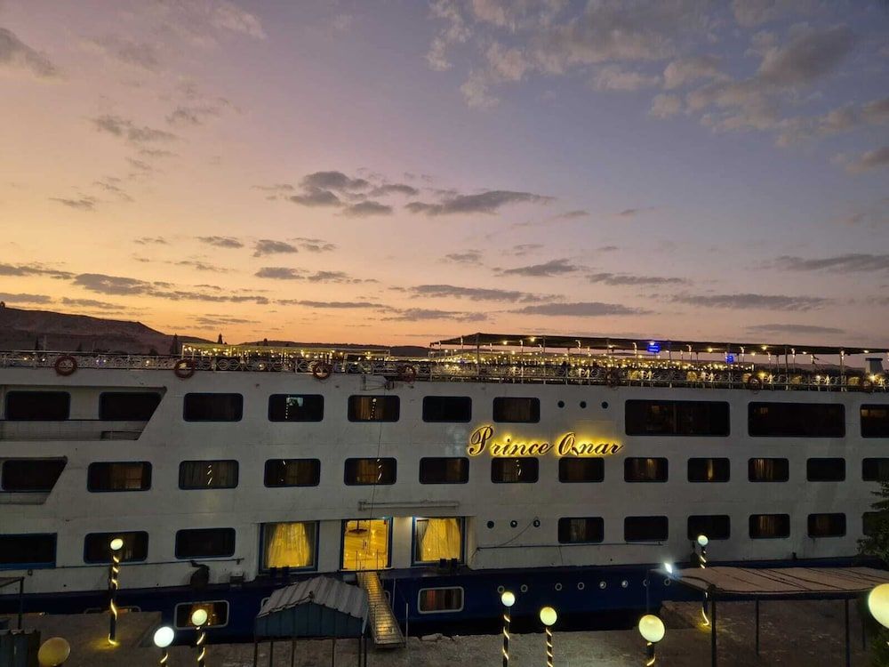 undefined Mimi and Diamond Hotel 3