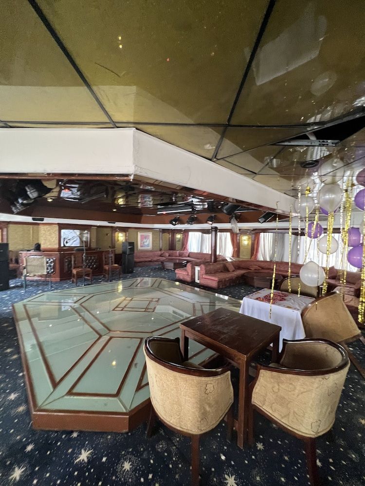 undefined Mimi and Diamond Hotel 6