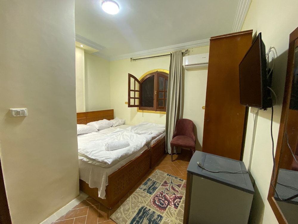 undefined Asma Pyramids View 8