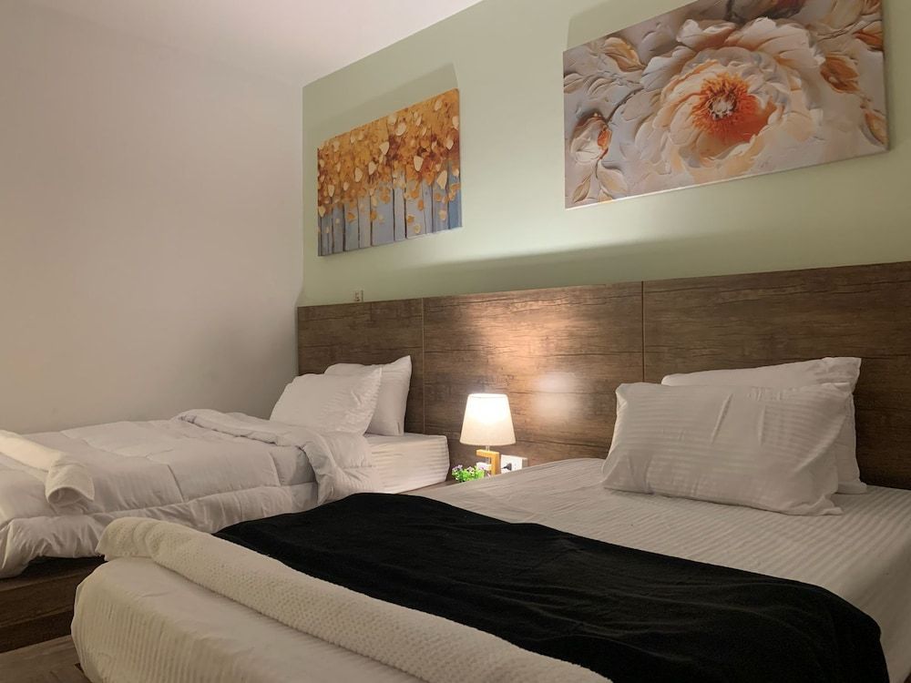 Casa De Elegant Grand Apartment, 3 Bedrooms, Garden View 5