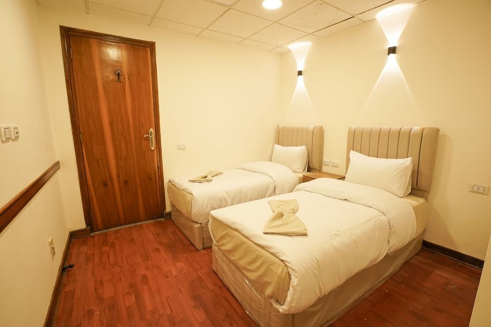 EGY DAYS HOTEL Twin Room, 2 Twin Beds, Private Bathroom 2