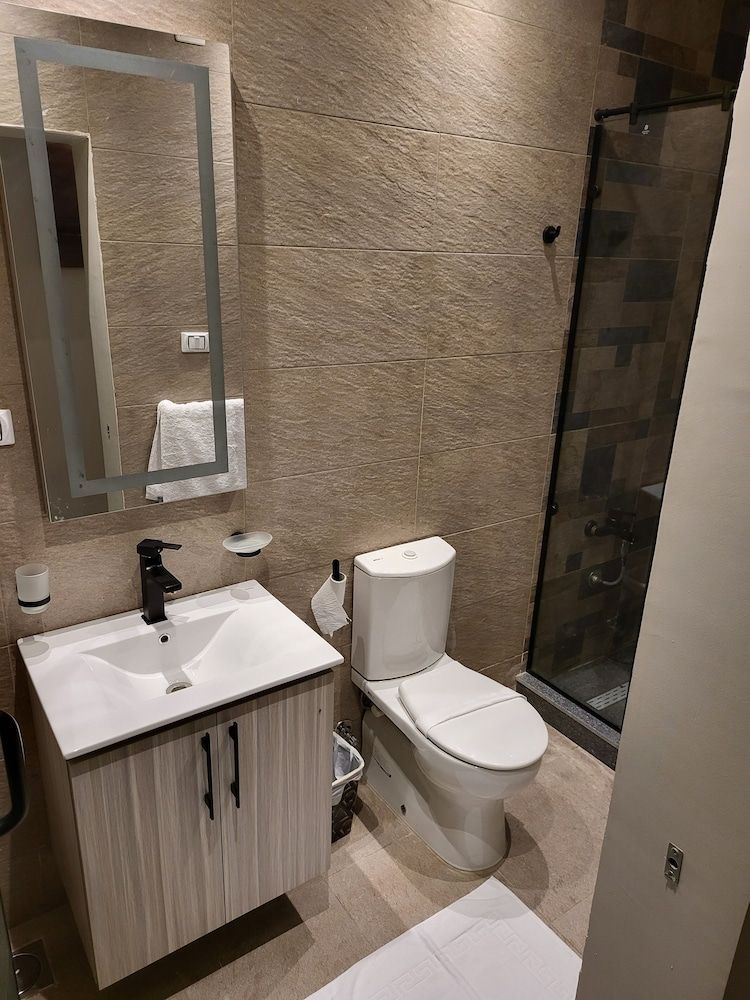 STEPS IN Pyramids View Luxury Triple Room, 1 Bedroom, Non Smoking, City View 12