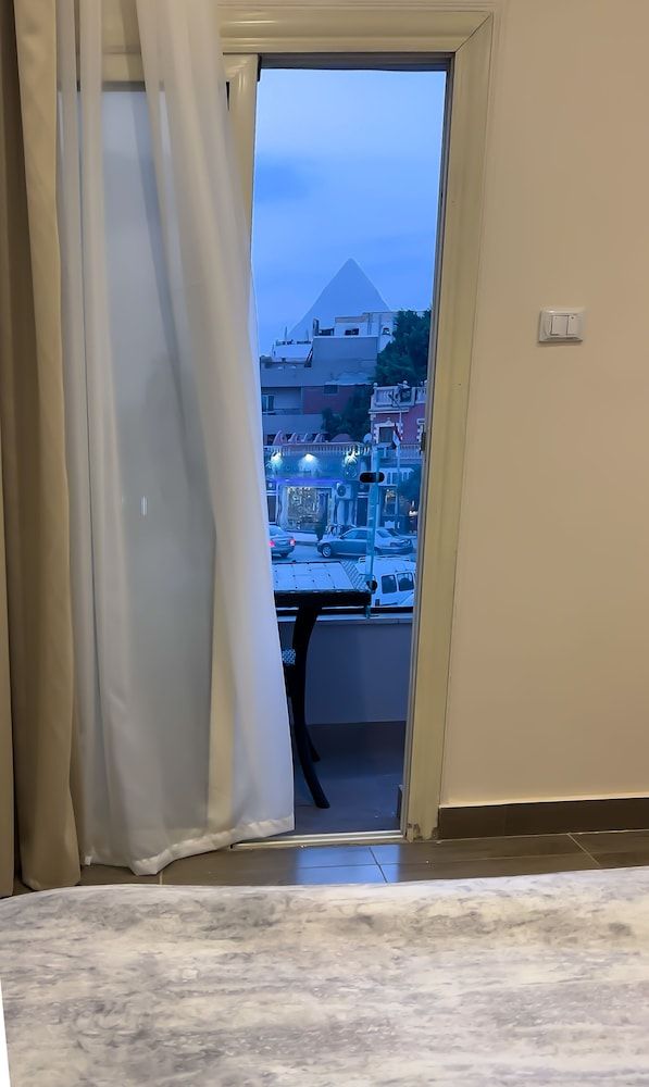 STEPS IN Pyramids View Luxury Triple Room, 1 Bedroom, Non Smoking, City View 16