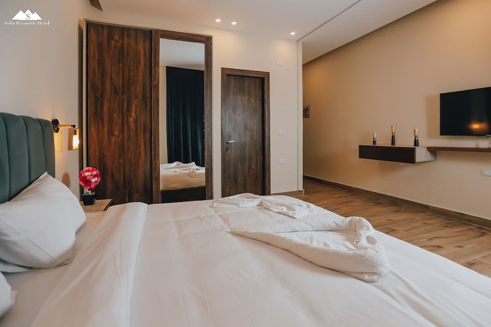 Sofia Pyramids Hotel Standard Double Room 9
