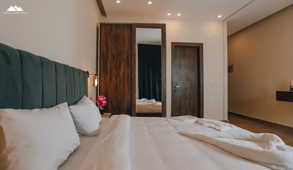 Sofia Pyramids Hotel Standard Double Room 6