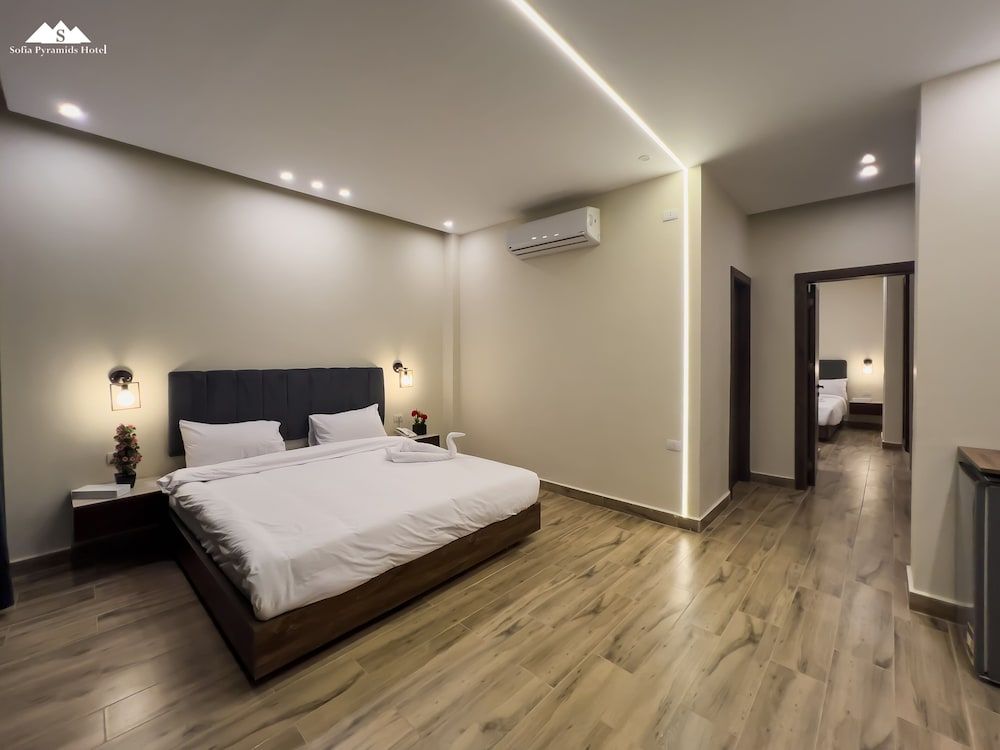 Sofia Pyramids Hotel Deluxe Double Room With Balcony 14