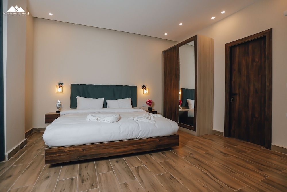 Sofia Pyramids Hotel Standard Double Room 4