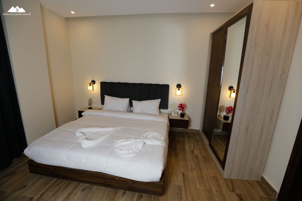 Sofia Pyramids Hotel Standard Double Room 2
