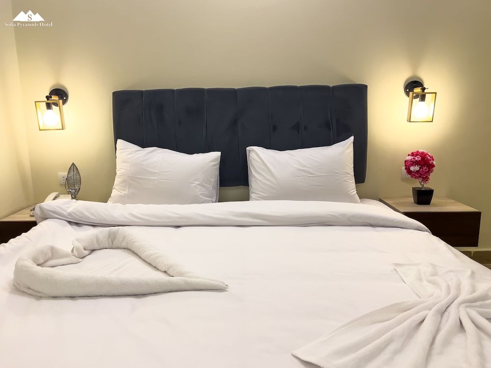 Sofia Pyramids Hotel Deluxe Double Room With Balcony 3