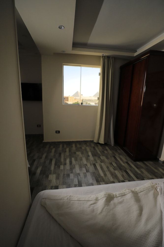 Jewel Grand Museum  Pyramids View Family Triple Room 7