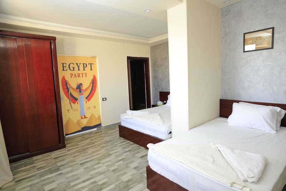 Jewel Grand Museum  Pyramids View Family Triple Room 5